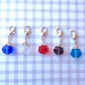 Set of 5 dangle stitch markers, round glass, lobster clasp knitting marker